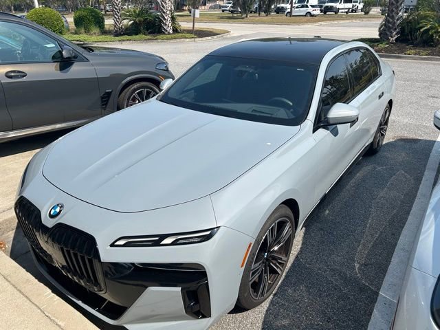 Used 2023 BMW 740i RWD image 3