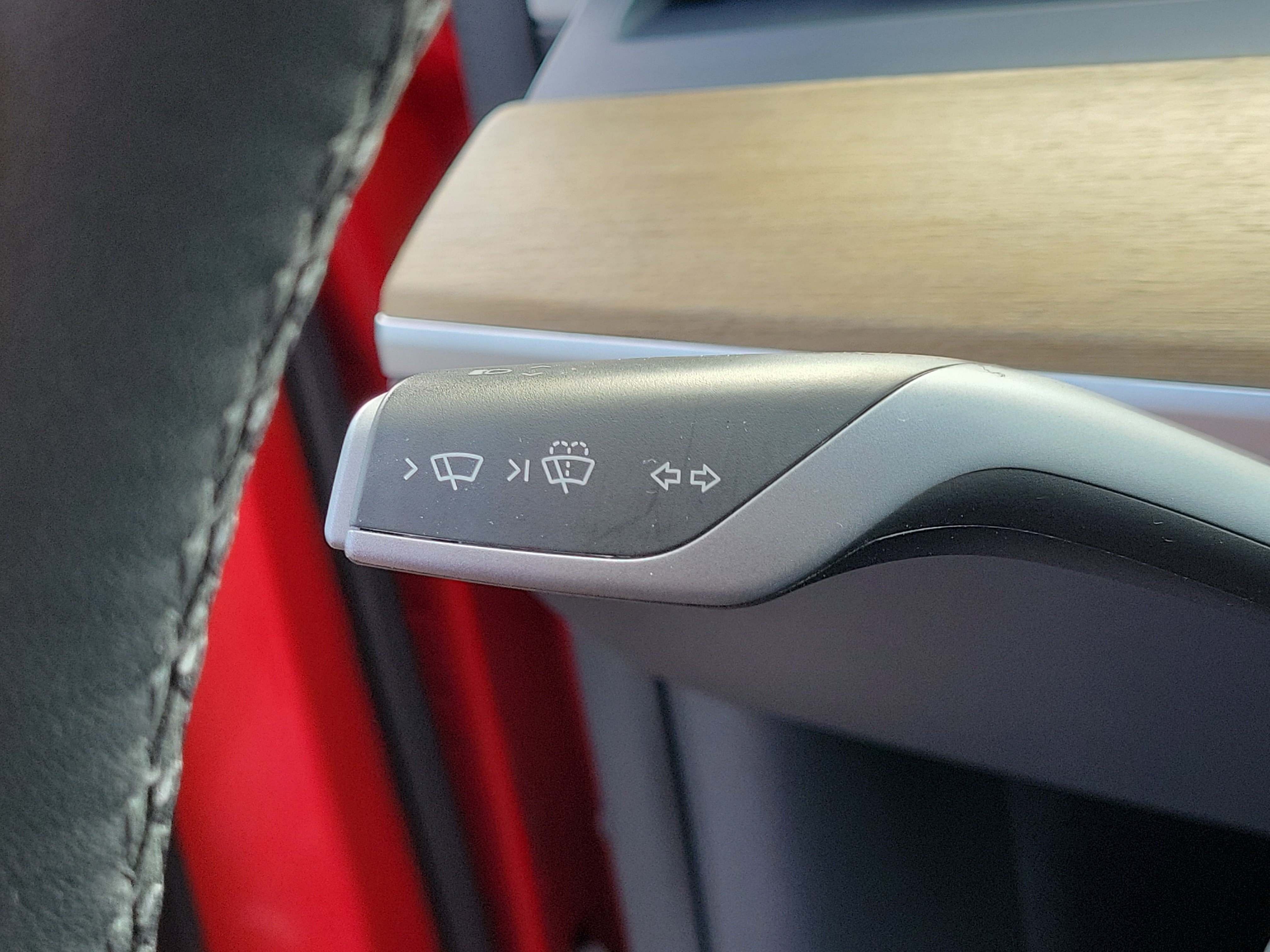 Used 2022 Tesla Model Y Long Range AWD/4WD image 28