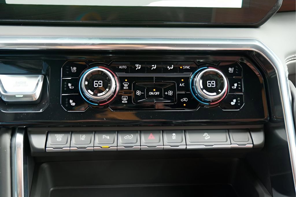 New 2026 GMC Sierra 2500 Denali Ultimate w/ Max Trailering Package image 16