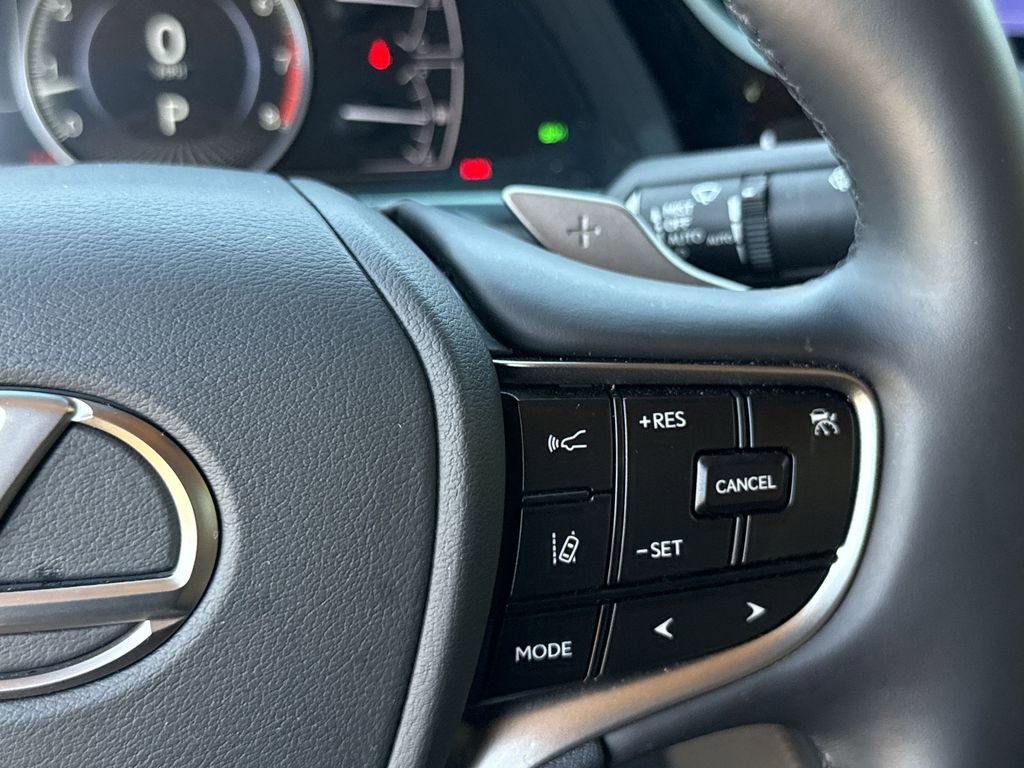 Used 2025 Lexus ES 350 w/ Premium Package image 27
