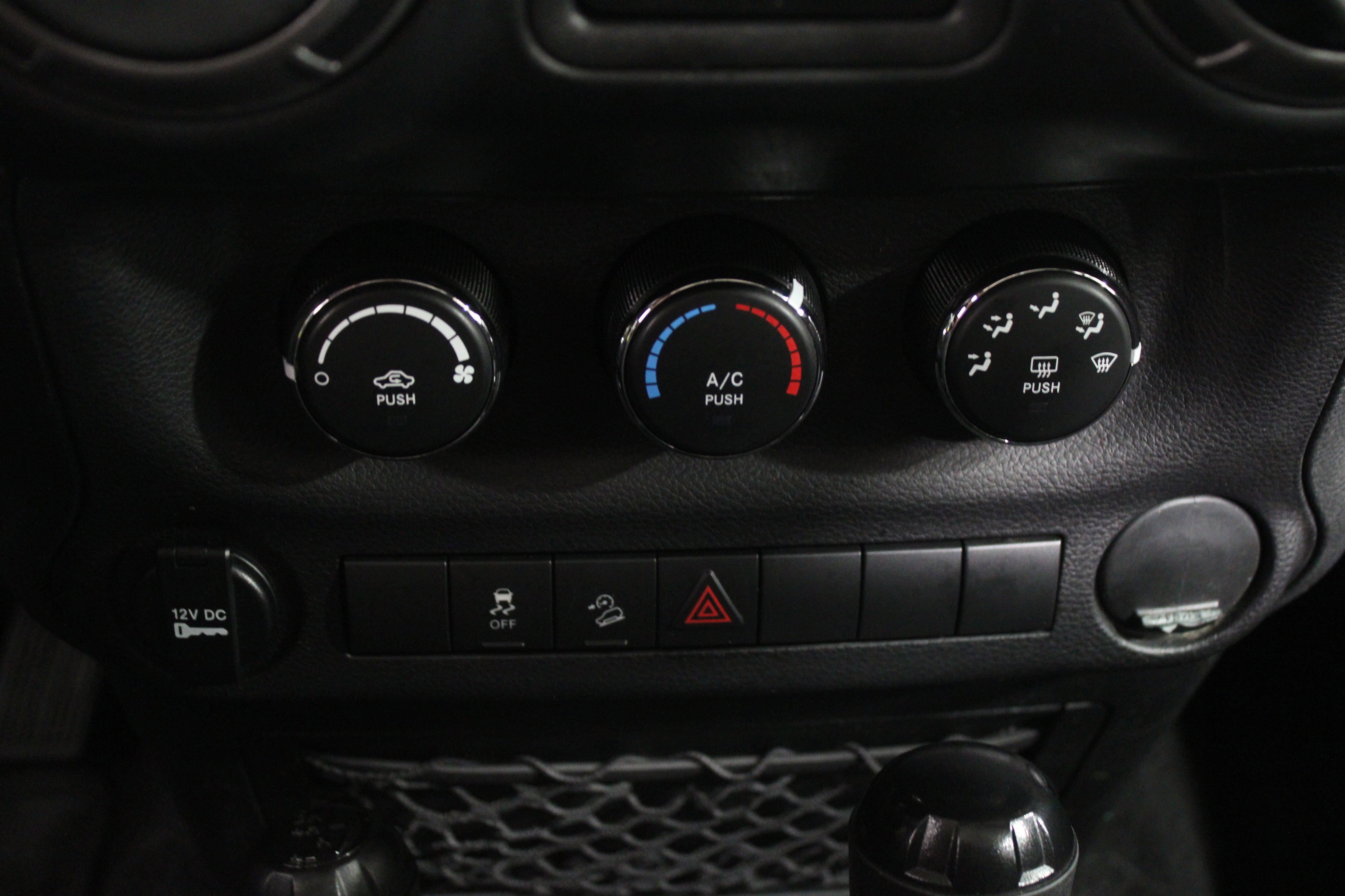 Used 2018 Jeep Wrangler Unlimited Sport image 11