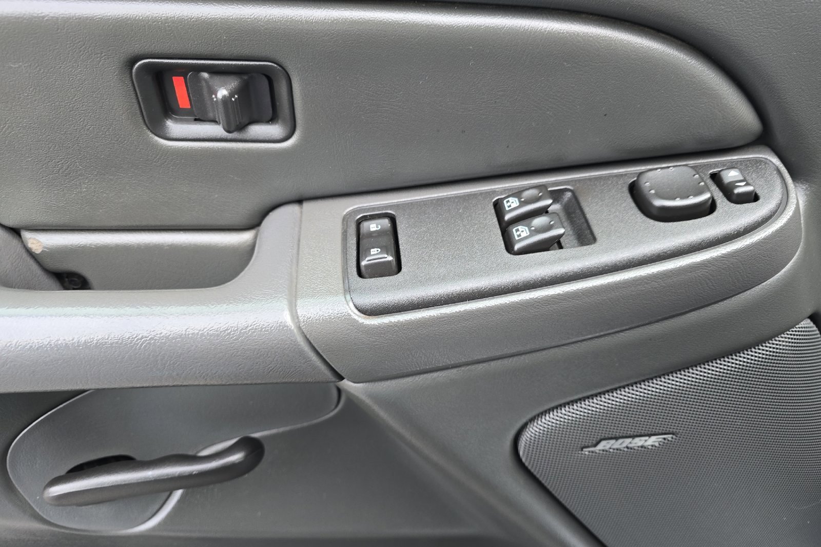 Used 2006 Chevrolet Silverado 2500 LT w/ Heavy-Duty Power Package image 10