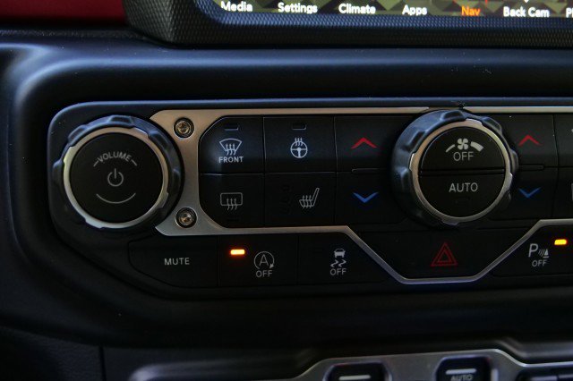 Used 2018 Jeep Wrangler Unlimited Rubicon AWD/4WD image 13