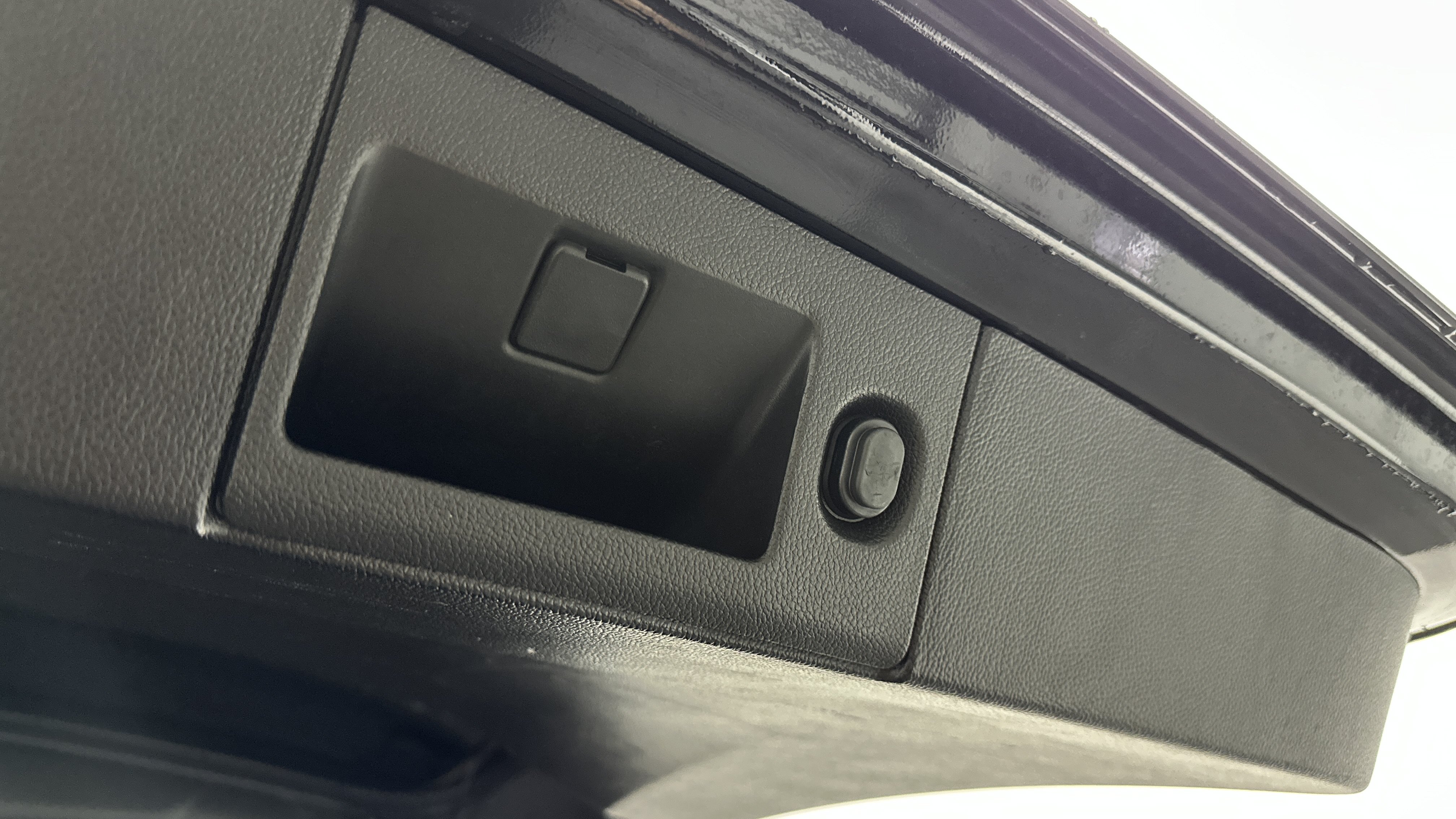 Used 2018 Cadillac Escalade ESV 4WD image 29