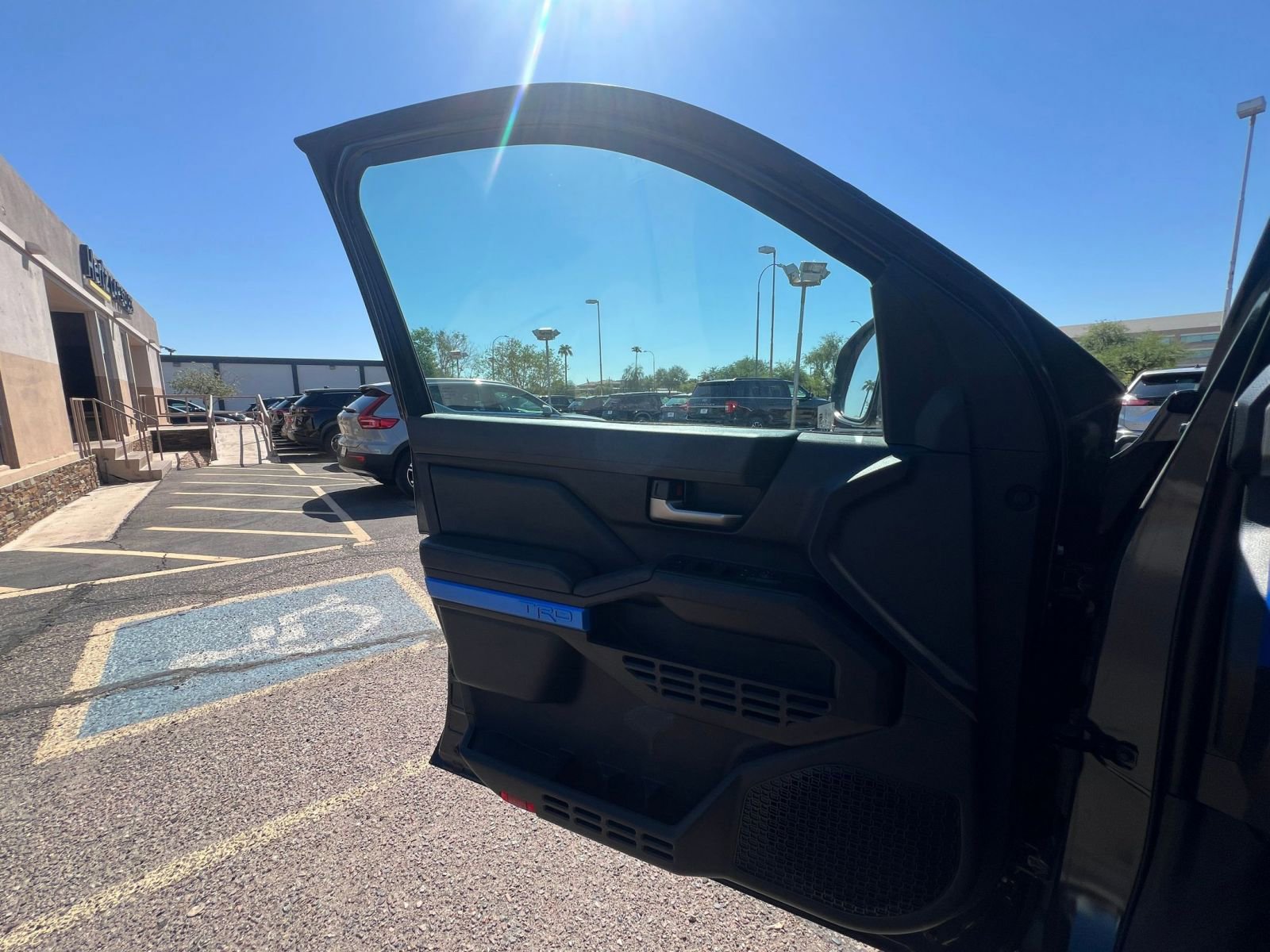 Used 2025 Toyota Tacoma TRD Off-Road image 20