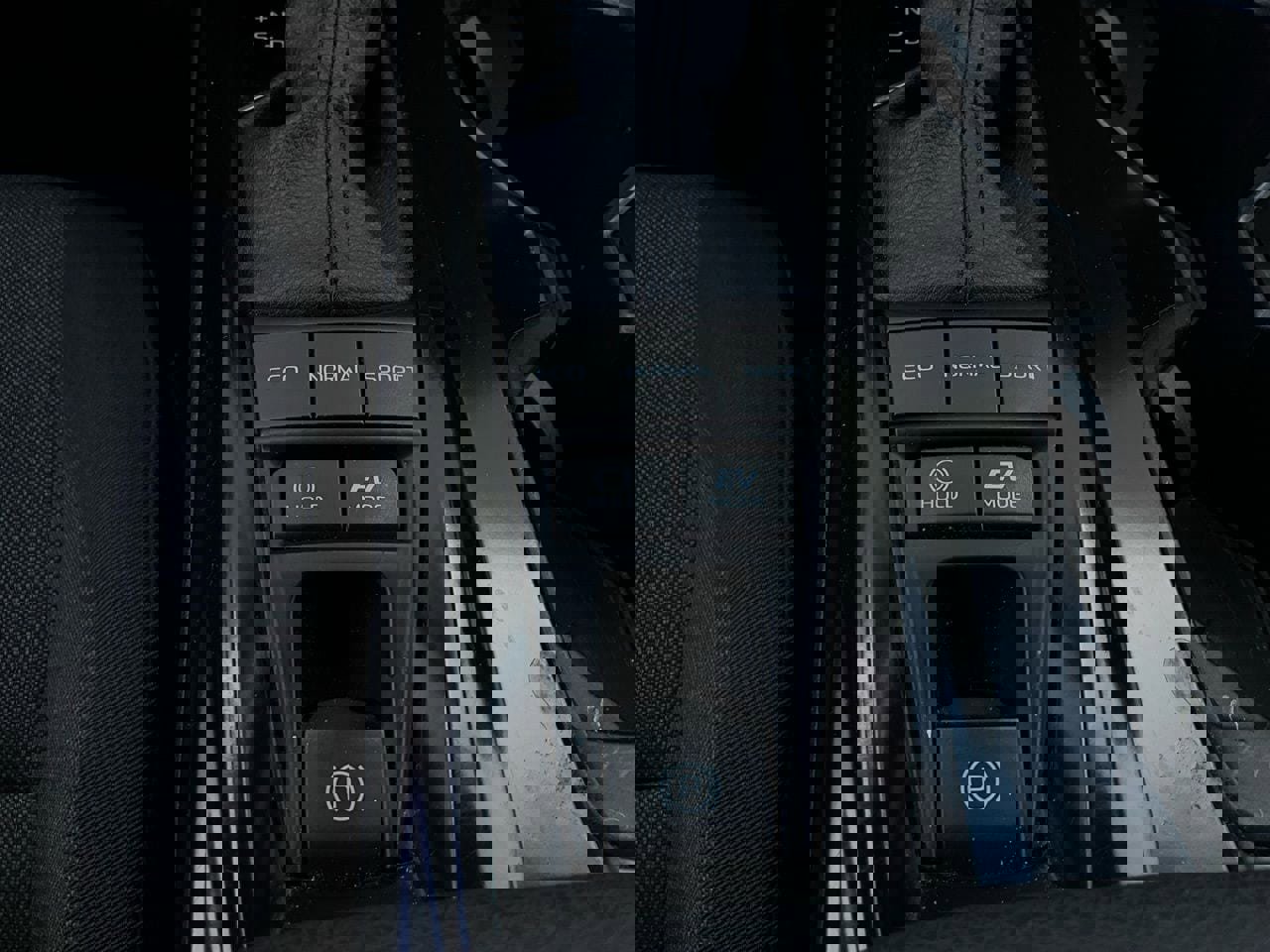 Used 2025 Toyota Camry LE image 22