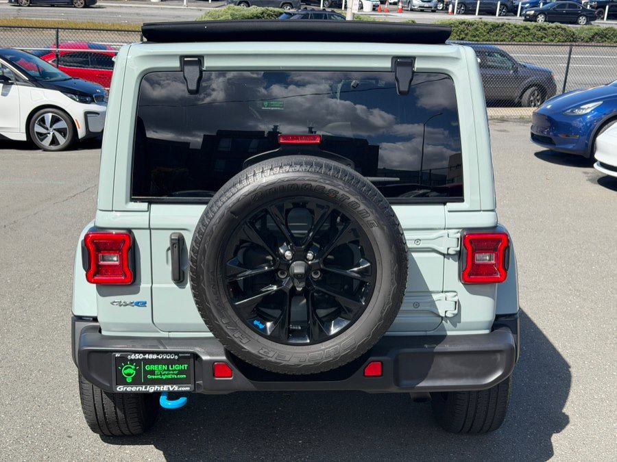 Used 2023 Jeep Wrangler Sahara AWD/4WD image 6