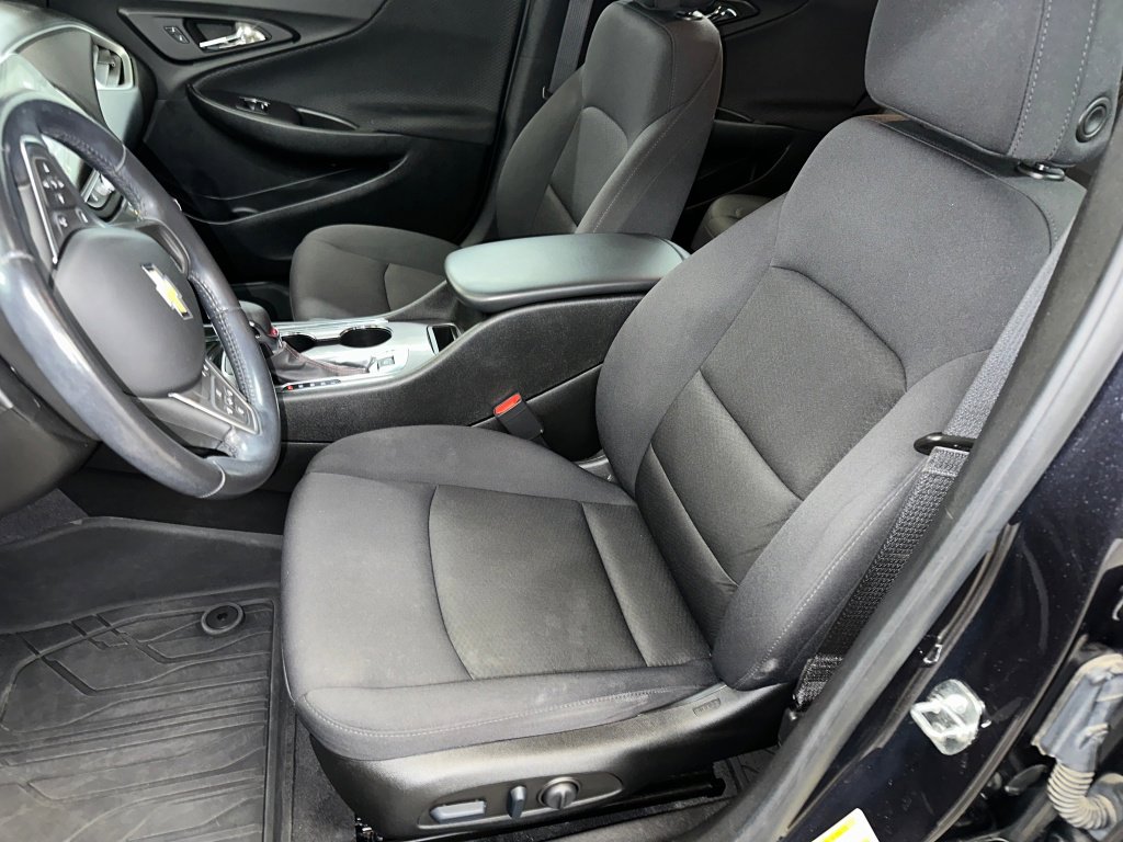 Used 2022 Chevrolet Malibu RS video 2