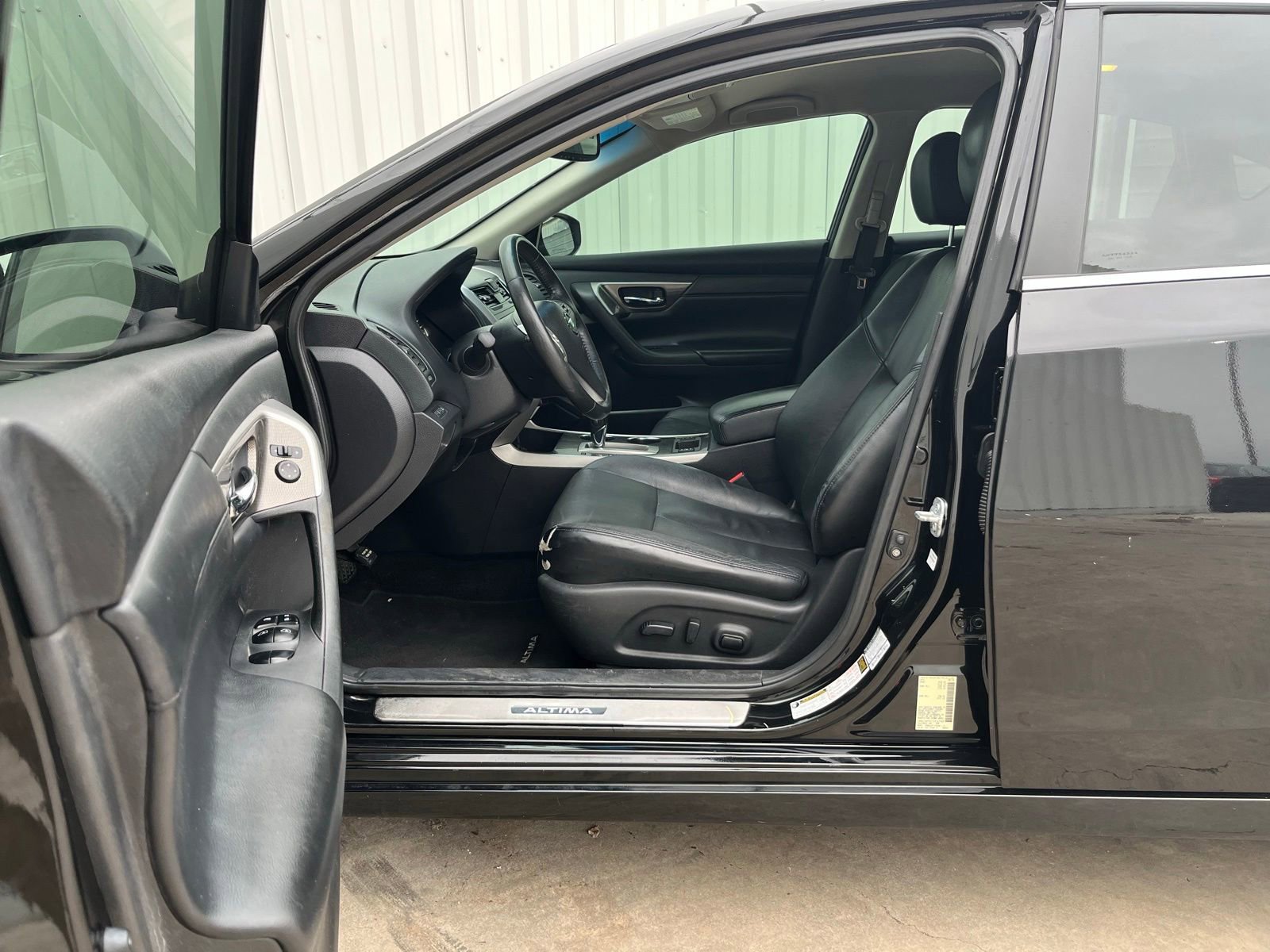 Used 2015 Nissan Altima 2.5 SL FWD image 10