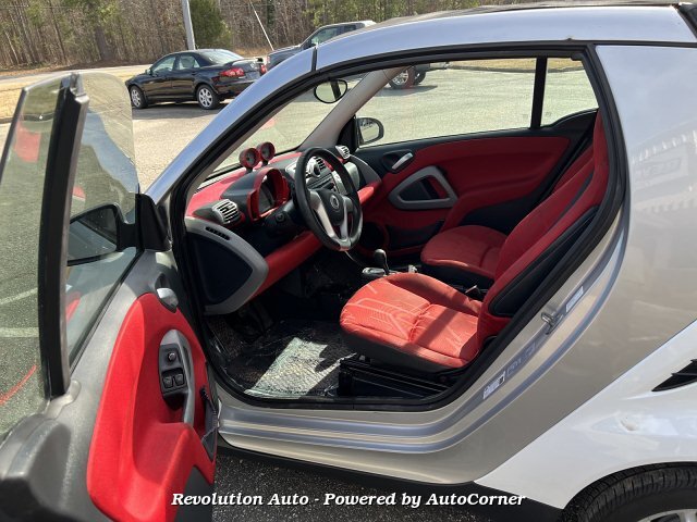 Used 2009 smart fortwo passion RWD image 10