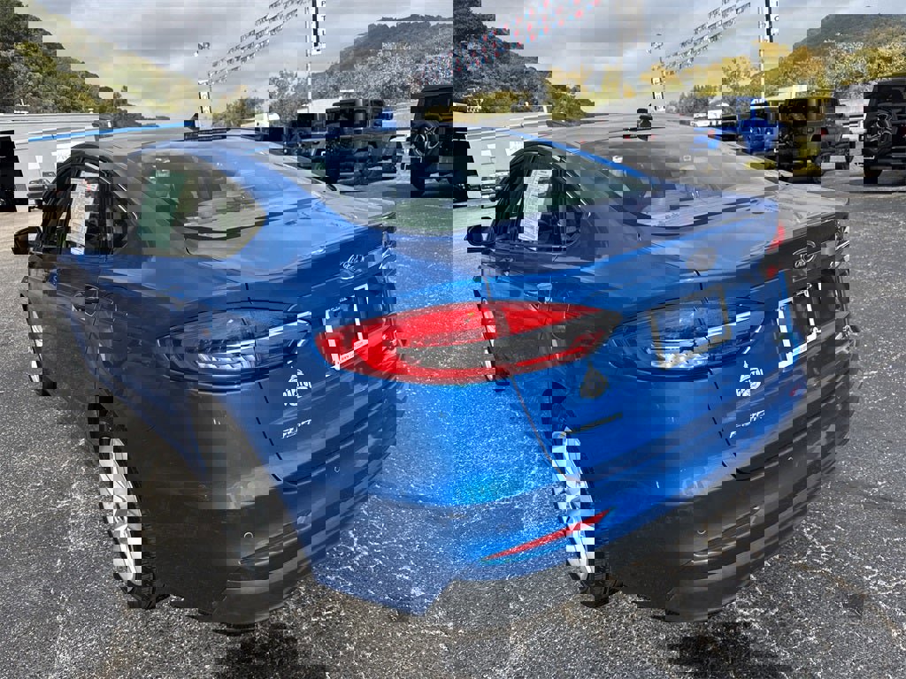 Used 2019 Ford Fusion SEL image 12