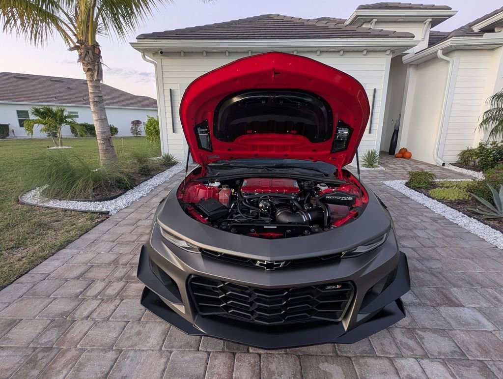 Used 2023 Chevrolet Camaro ZL1 RWD image 9