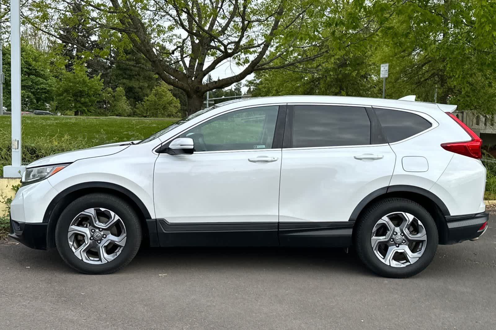 Used 2019 Honda CR-V EX image 5