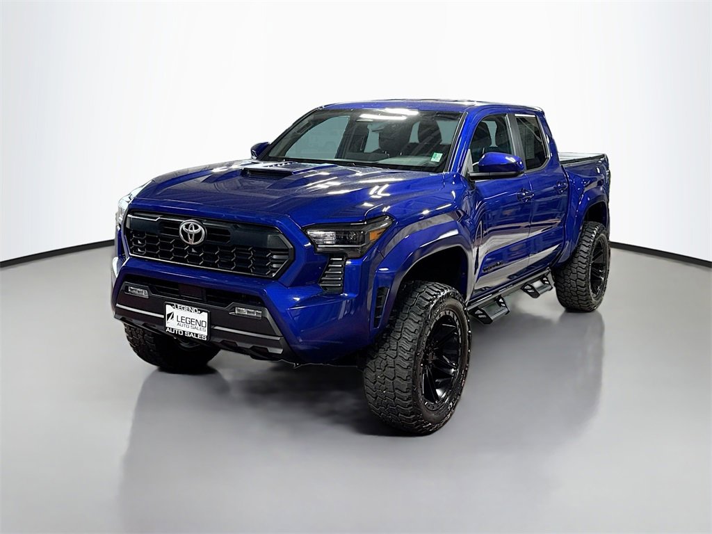 Used 2025 Toyota Tacoma TRD Sport image 1