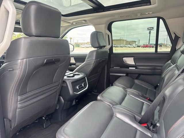 Used 2025 Ford Expedition Active image 27