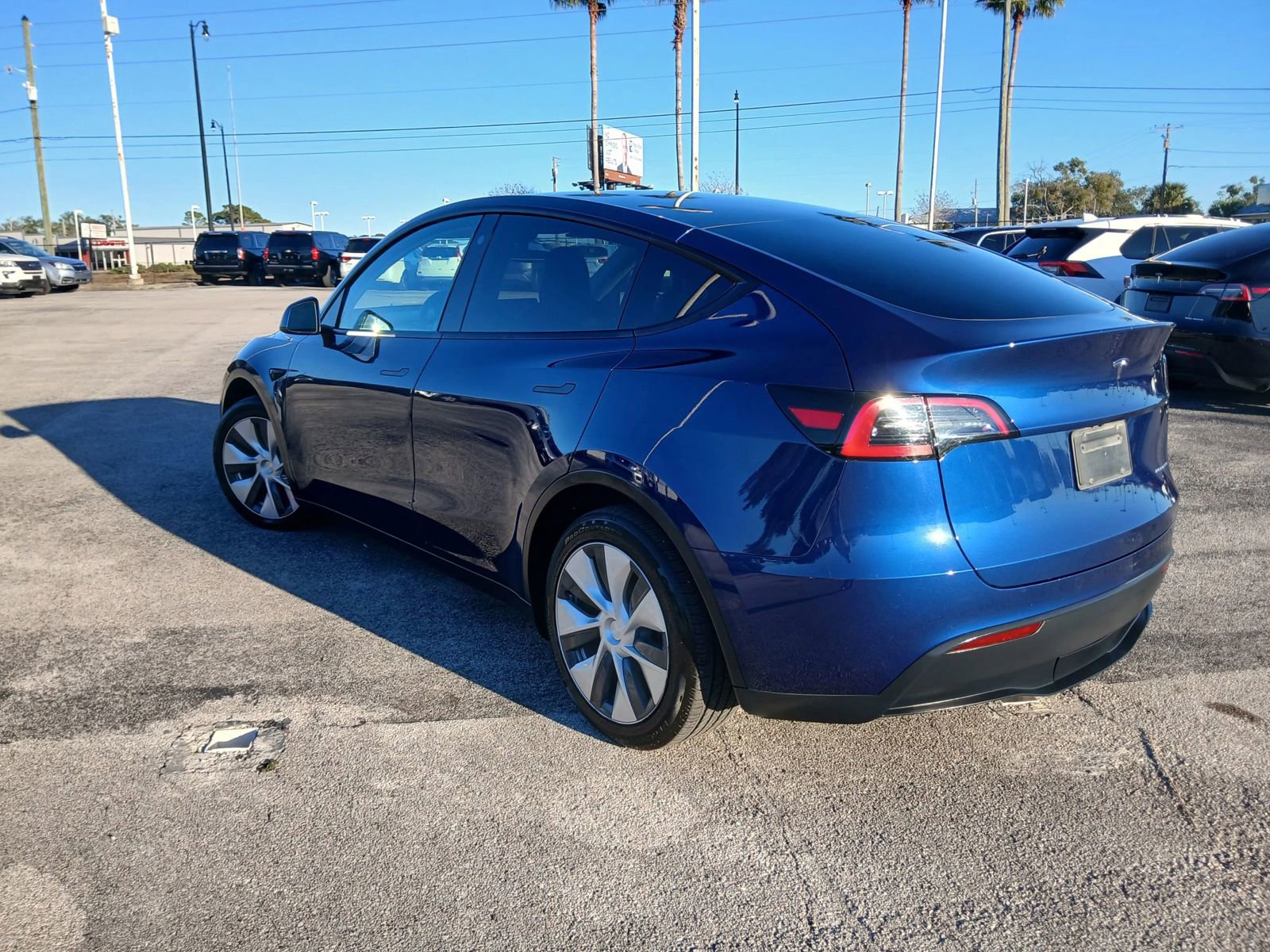 Used 2023 Tesla Model Y Long Range image 4