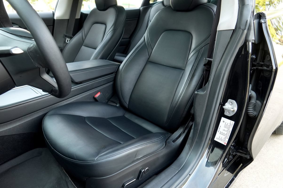 Used 2023 Tesla Model 3 Standard Range RWD image 6