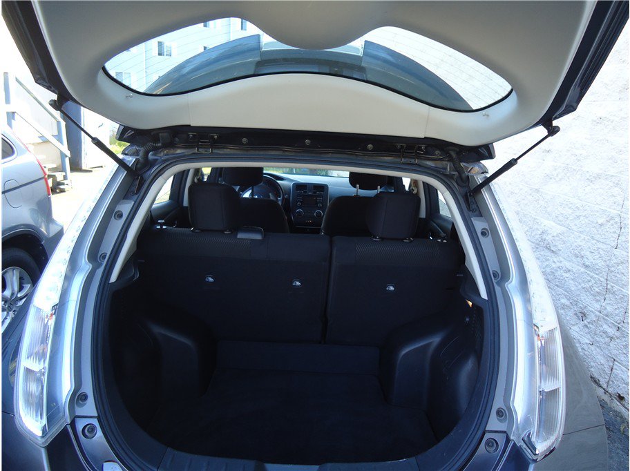 Used 2013 Nissan Leaf S w/ Charger Pkg FWD image 10