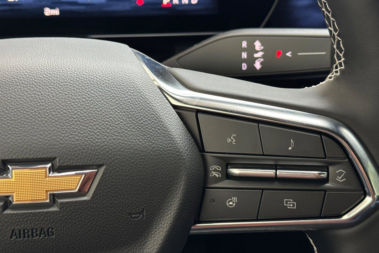 Used 2026 Chevrolet Equinox EV LT image 30