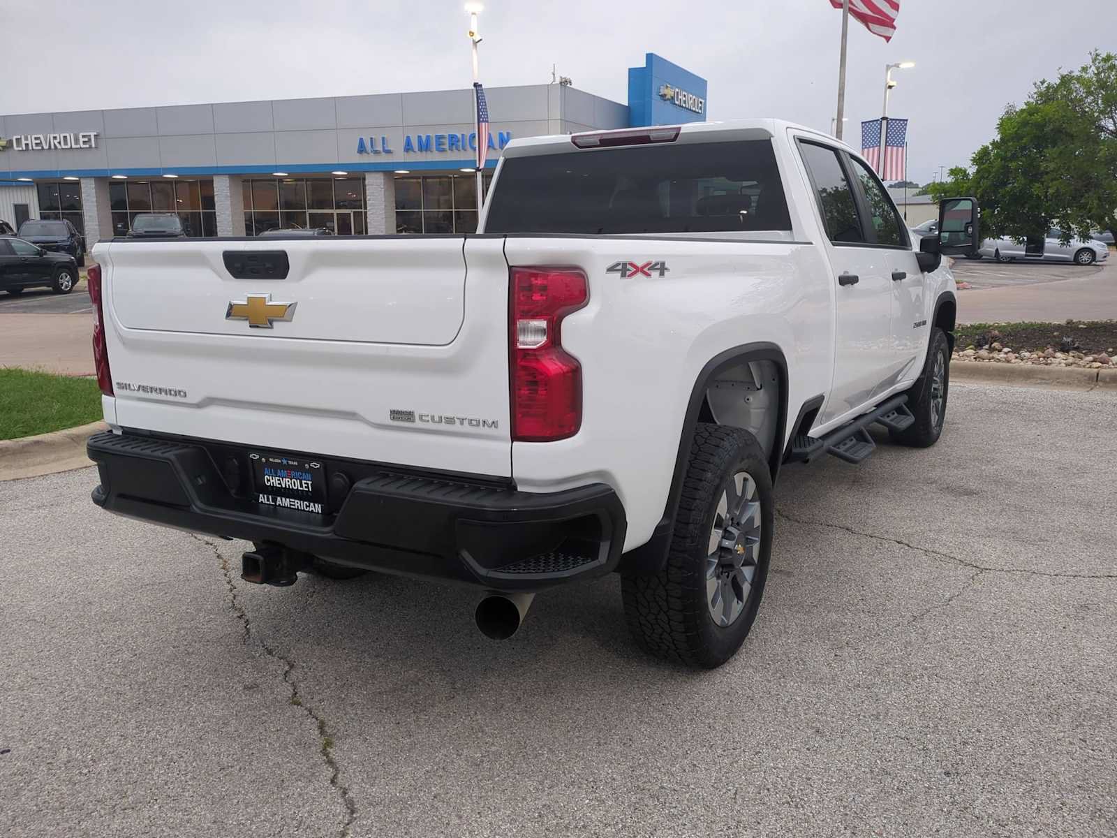Used 2023 Chevrolet Silverado 2500 Custom w/ Custom Value Package AWD/4WD image 8