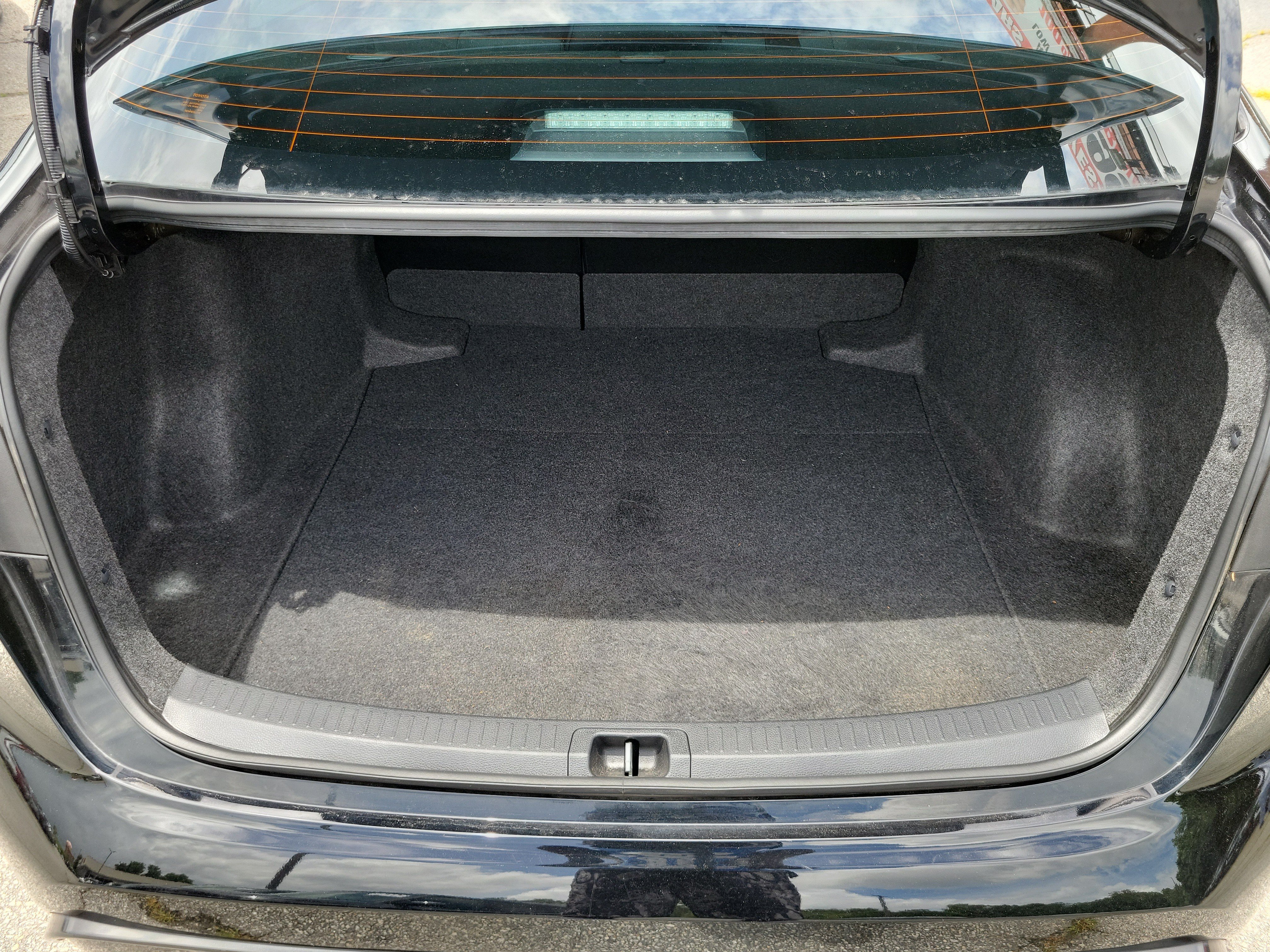 Used 2025 Toyota Corolla SE FWD image 9