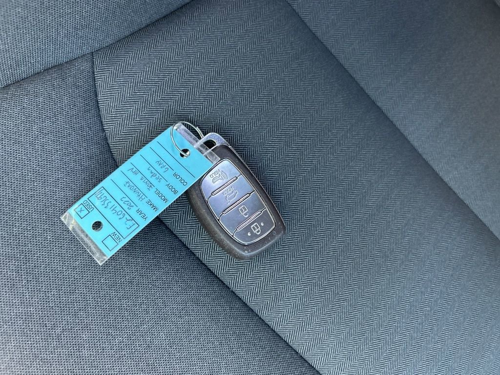 Used 2022 Hyundai Ioniq Blue image 31