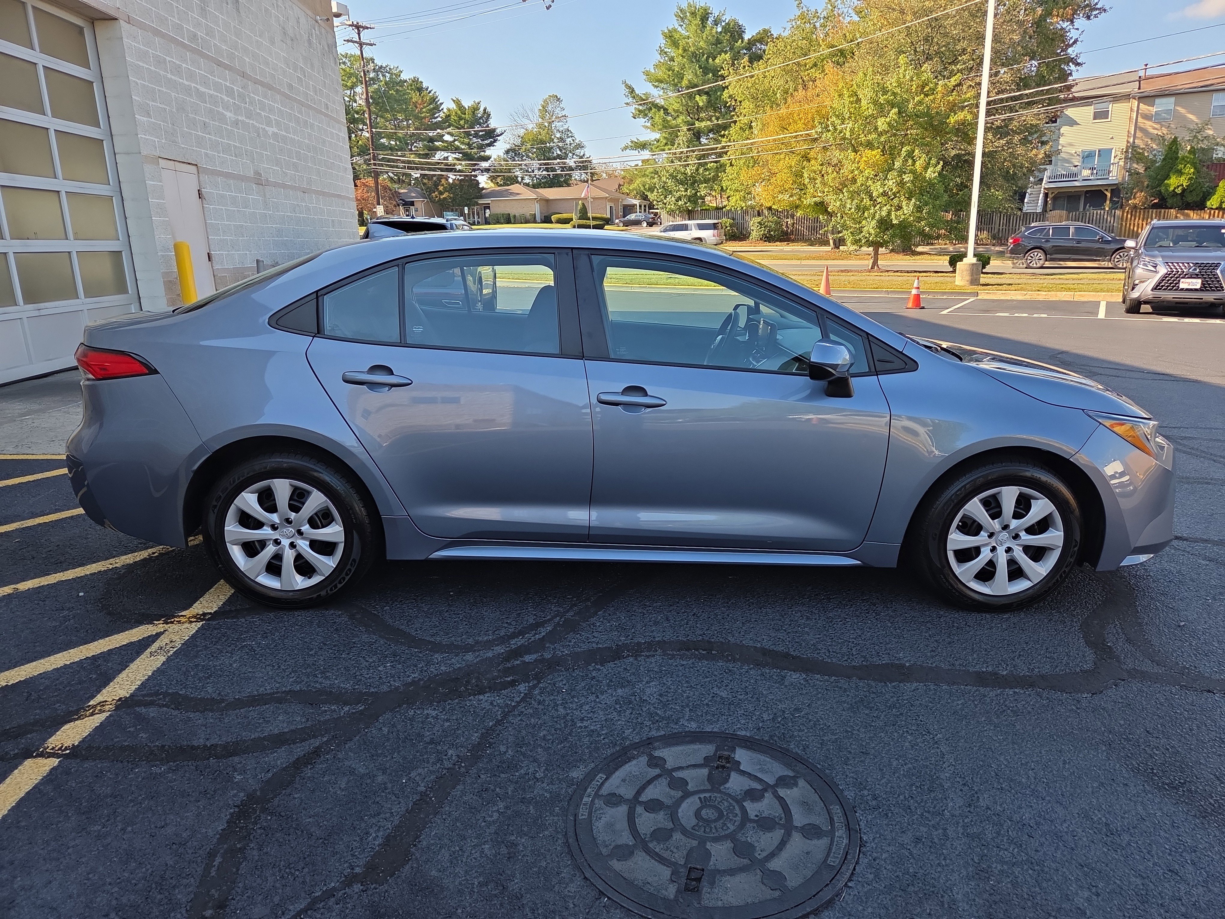 Used 2022 Toyota Corolla LE image 12