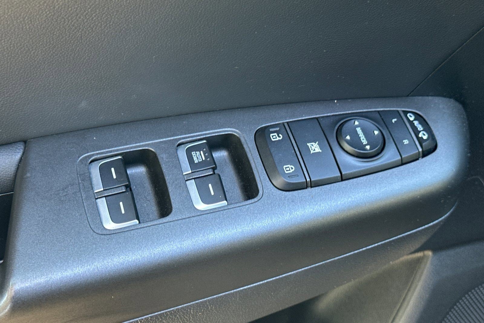 Used 2022 Kia Sportage Nightfall Edition AWD/4WD image 13