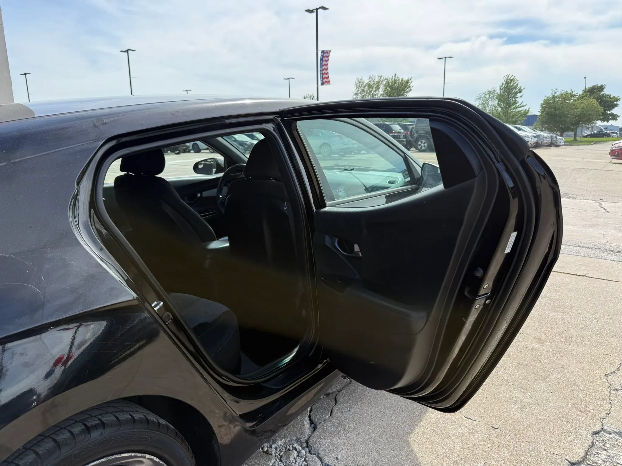 Used 2019 Hyundai Veloster 2.0 FWD image 21