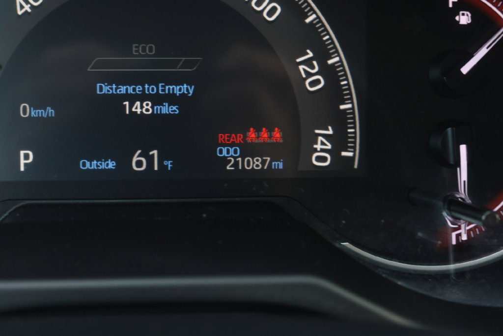 Used 2024 Toyota RAV4 LE FWD image 9