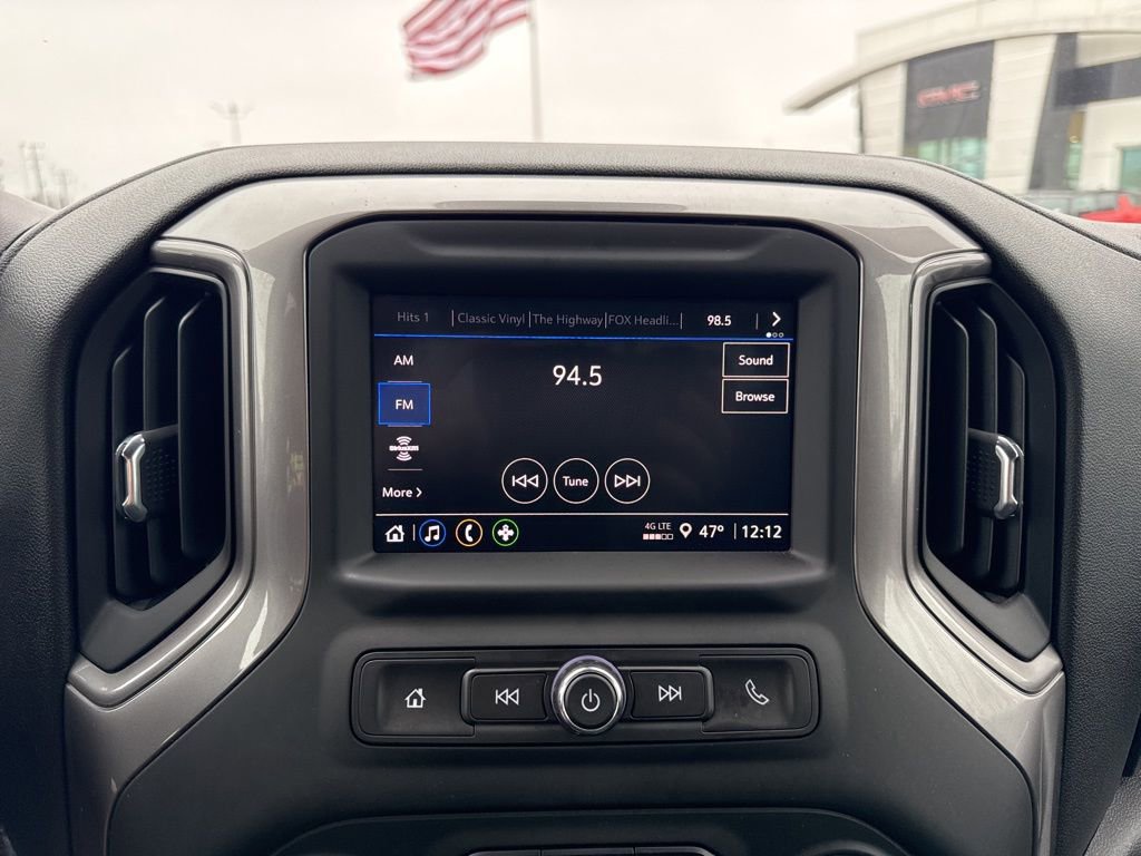 Used 2023 Chevrolet Silverado 1500 Custom image 17