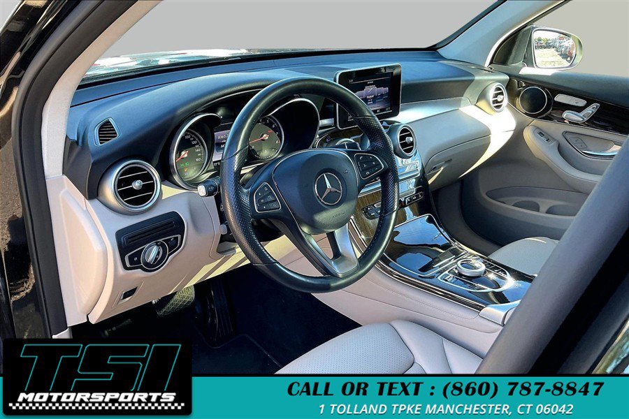 Used 2019 Mercedes-Benz GLC 300 4MATIC image 13