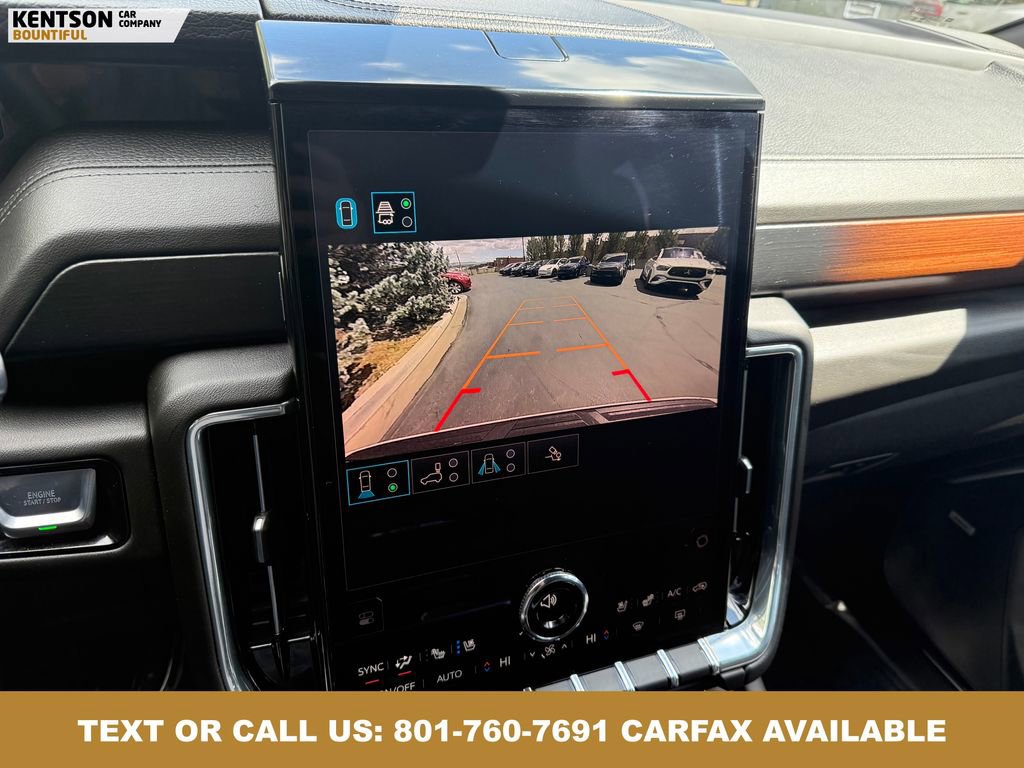 Used 2025 GMC Yukon XL Denali image 30