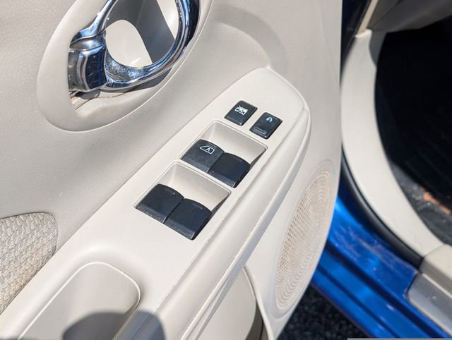 Used 2014 Nissan Versa SL image 19