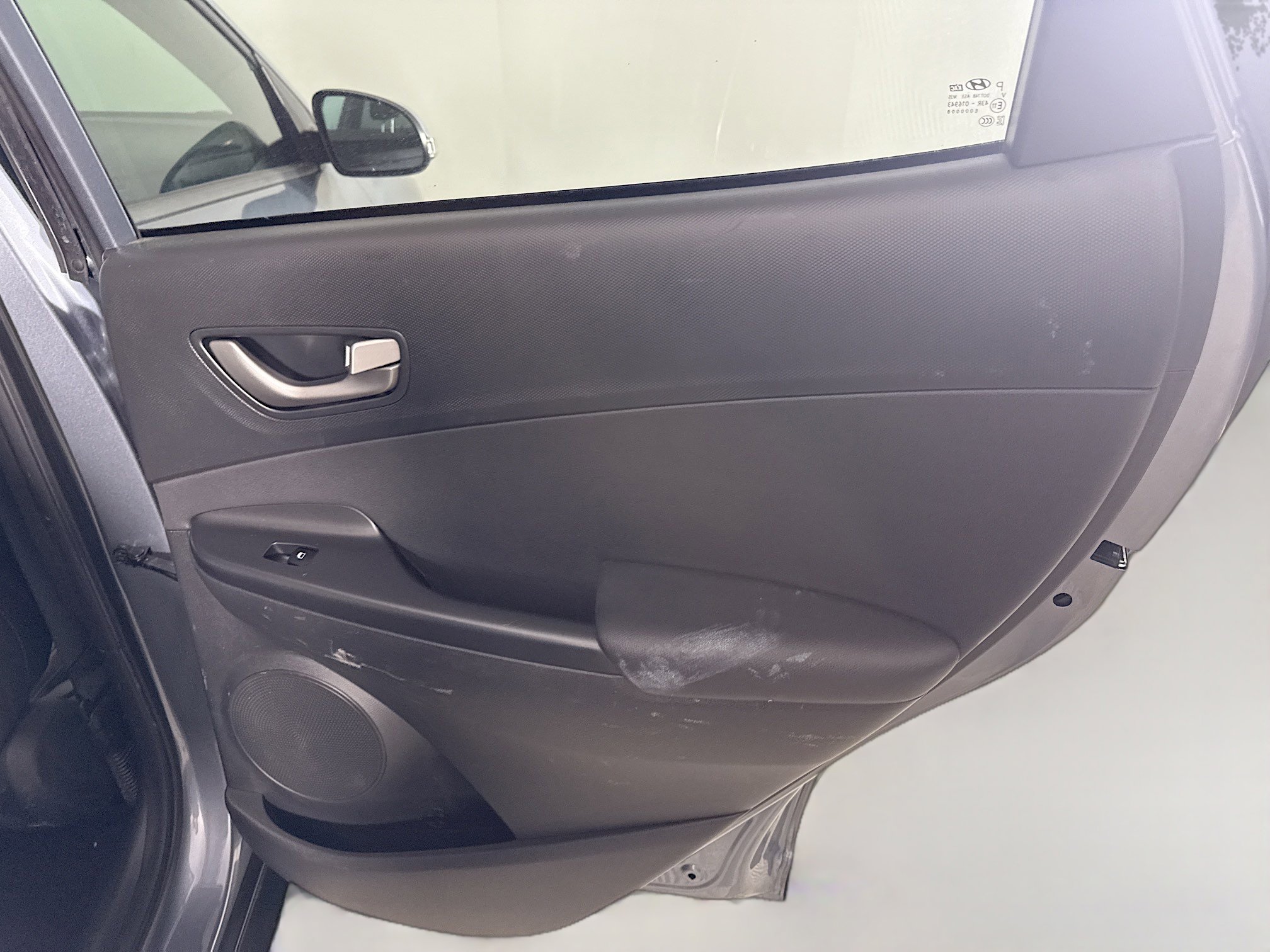 Used 2018 Hyundai Kona Limited image 31