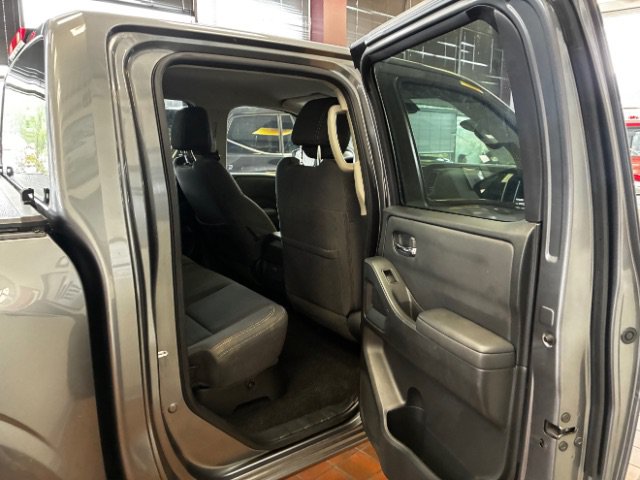 Used 2022 Nissan Frontier SV RWD image 25