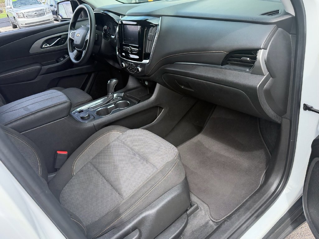 Used 2020 Chevrolet Traverse LS FWD image 16
