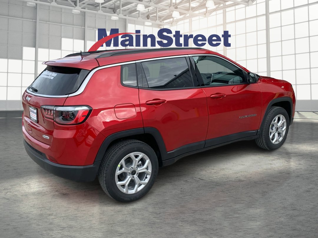 New 2026 Jeep Compass Latitude image 5