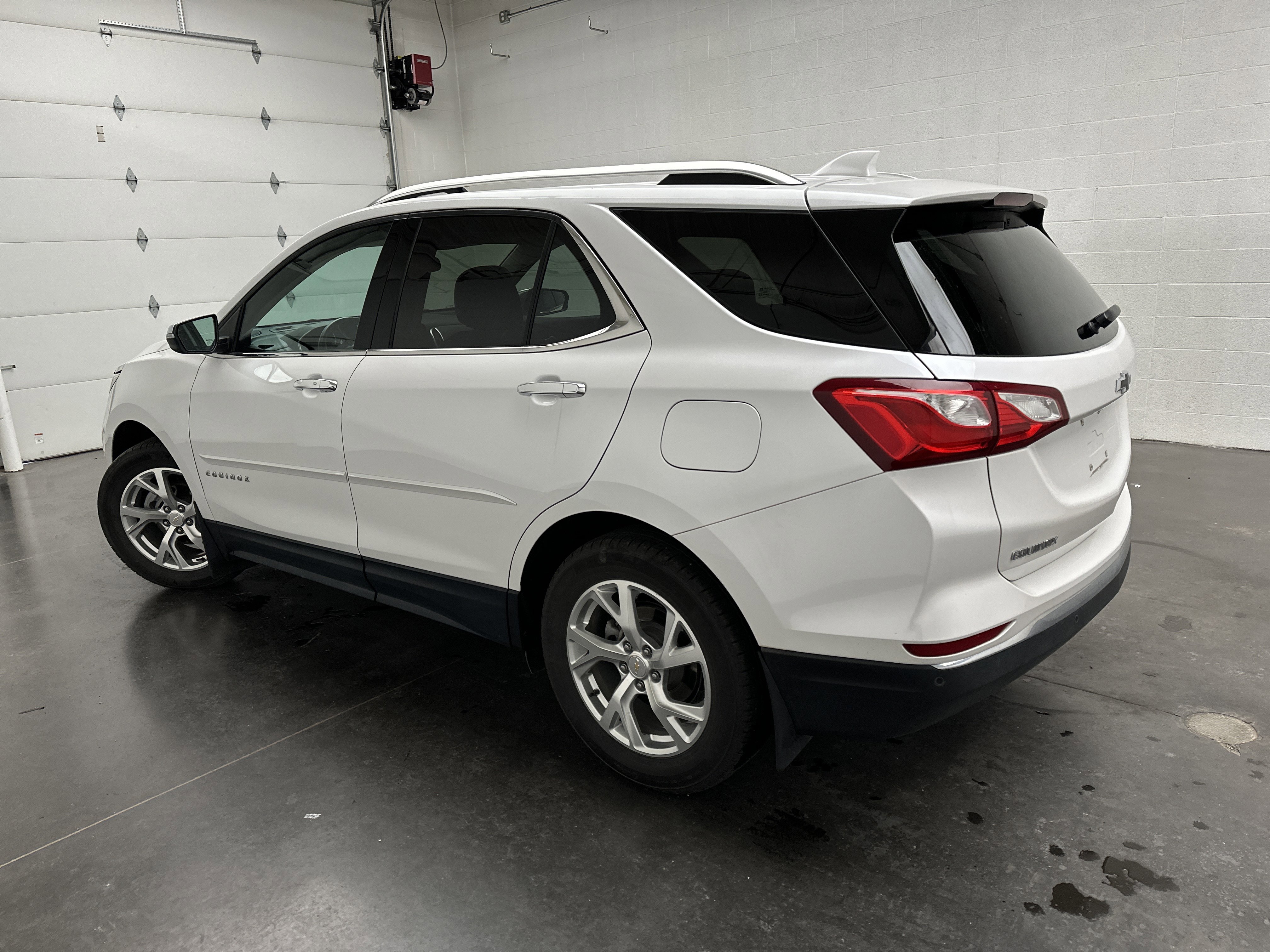Used 2021 Chevrolet Equinox Premier FWD image 9