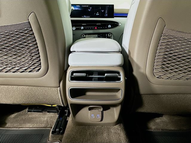 Certified 2026 Genesis GV70 2.5T Advanced AWD/4WD image 27