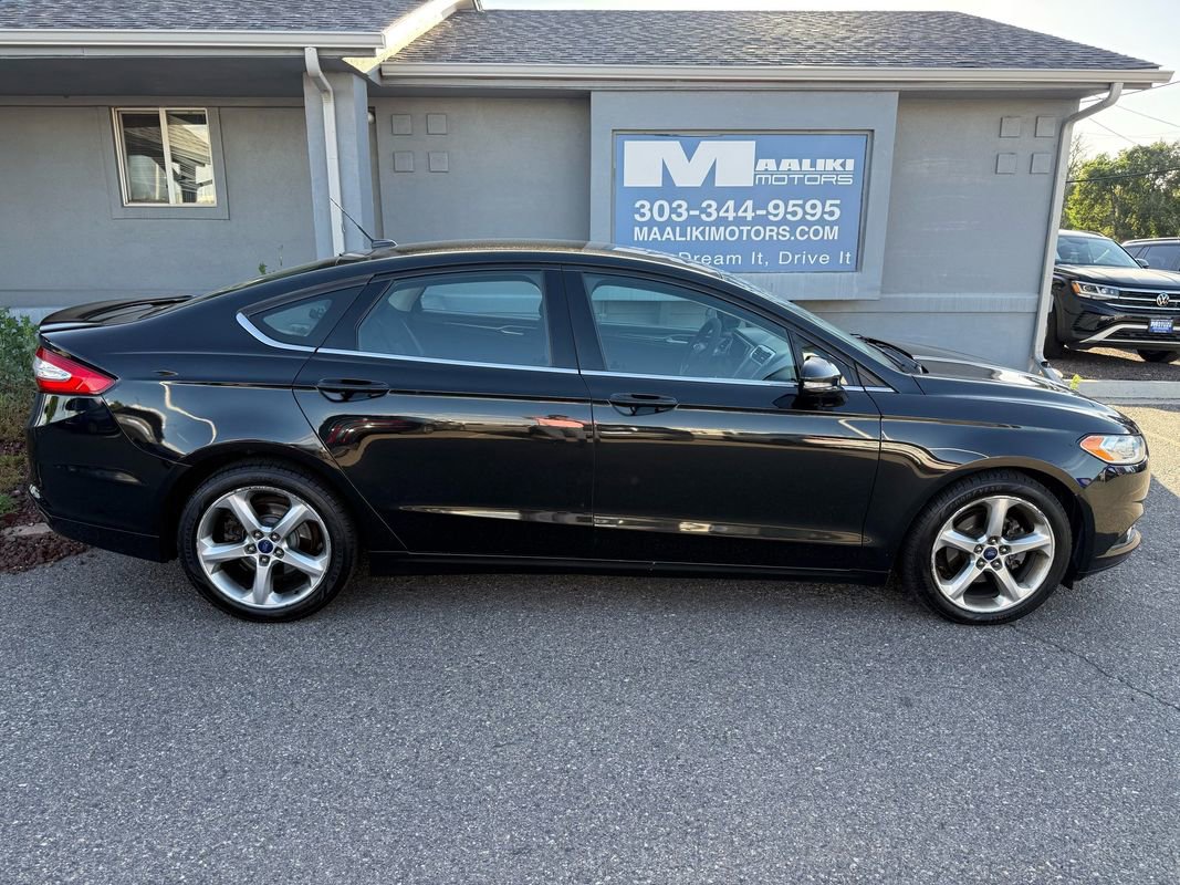 Used 2015 Ford Fusion SE AWD/4WD image 9
