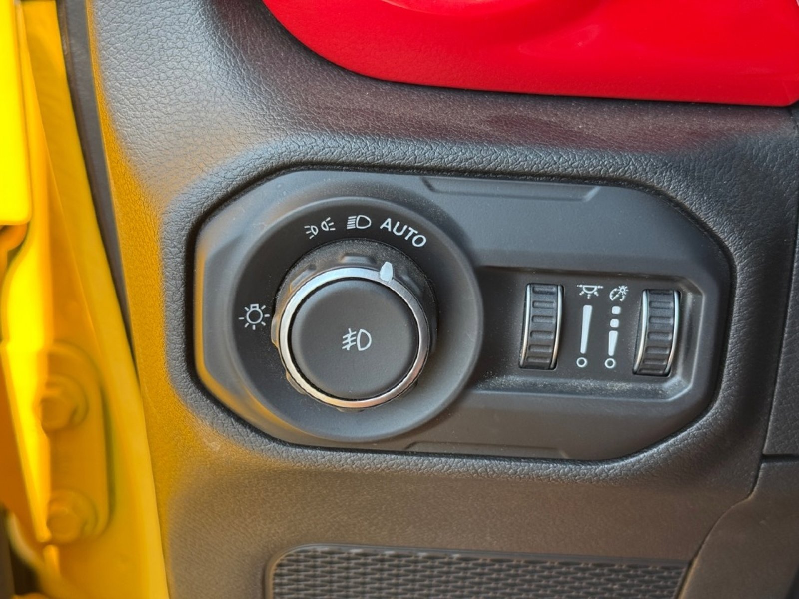 Used 2021 Jeep Wrangler Unlimited Rubicon w/ Dual Top Group image 33