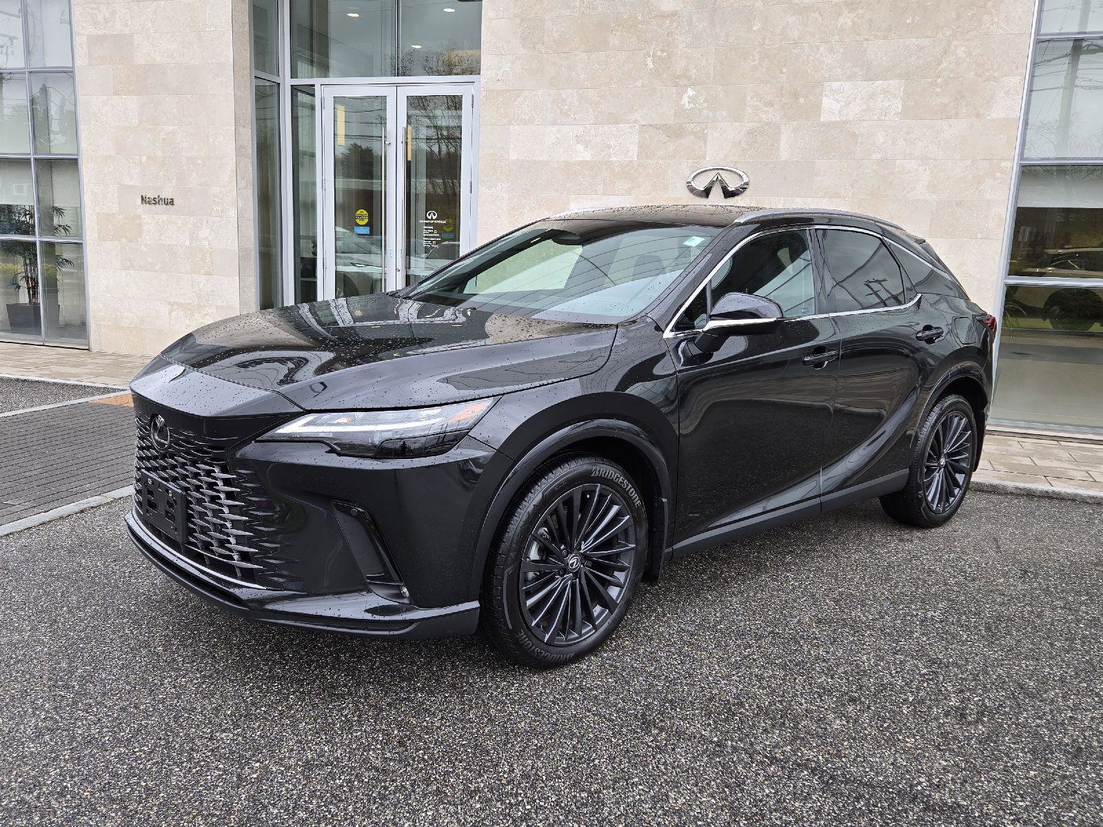 Used 2025 Lexus RX 350 Premium w/ Accessory Package AWD/4WD image 2