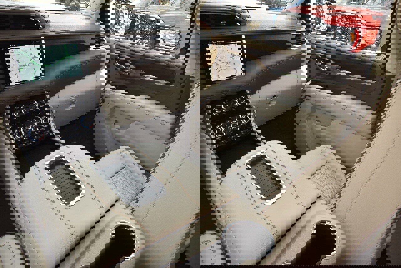 Used 2024 GMC Yukon Denali image 18