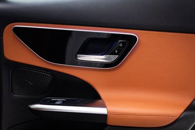 Used 2025 Mercedes-Benz C 300 4MATIC Sedan image 29