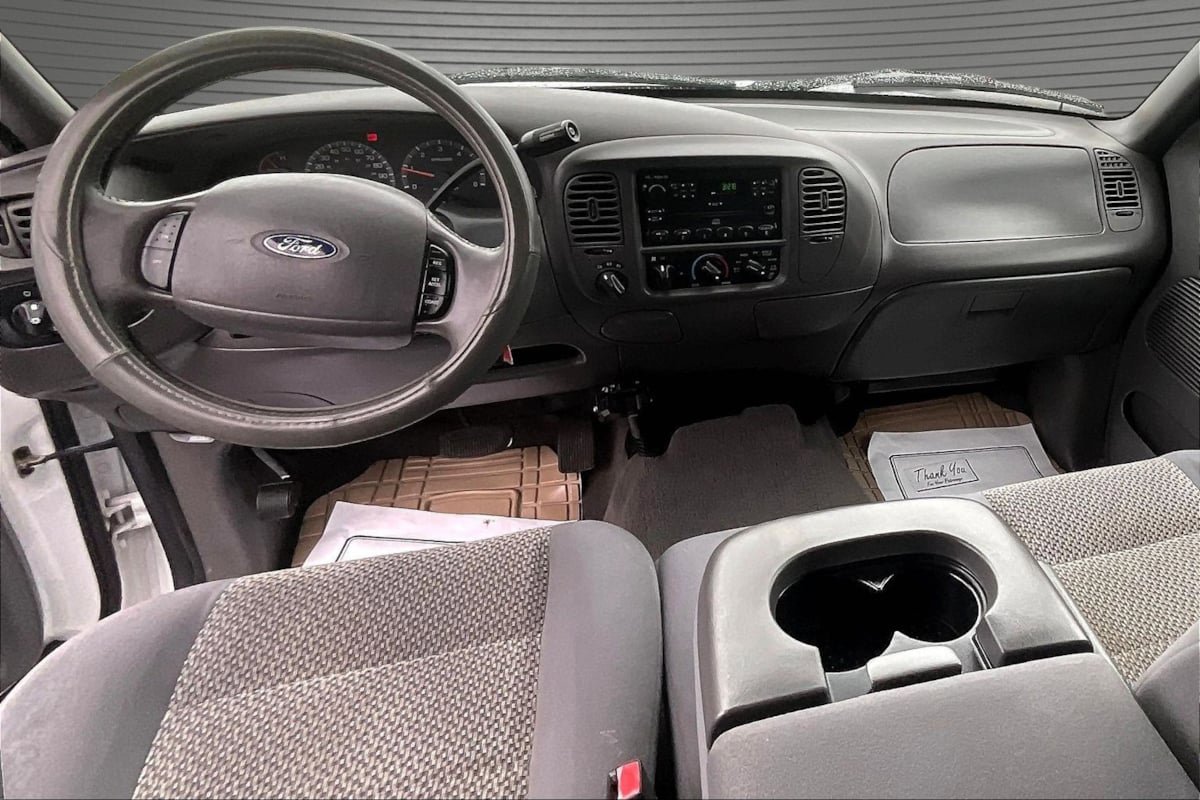 Used 2003 Ford F150 XLT AWD/4WD image 8