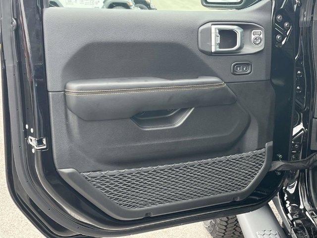 New 2027 Jeep Wrangler Unlimited Sahara AWD/4WD image 11