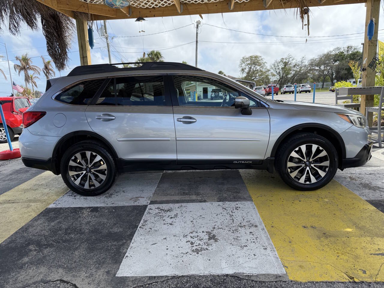 Used 2016 Subaru Outback 2.5i Limited AWD/4WD image 4