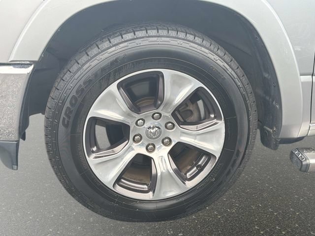 Used 2019 RAM 1500 Laramie RWD image 10