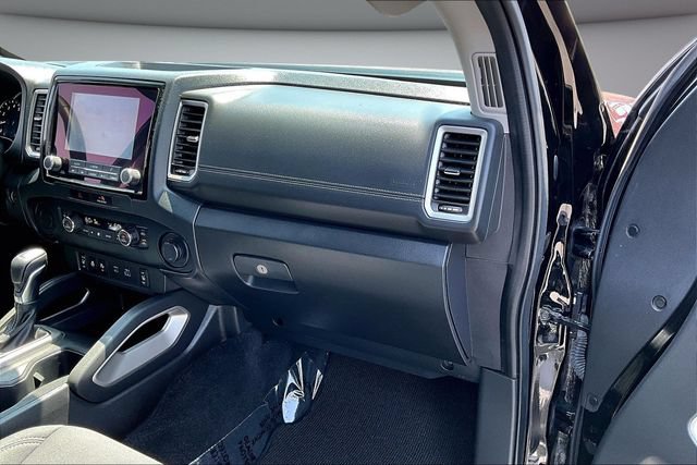 Certified 2022 Nissan Frontier SV RWD image 26